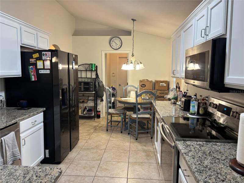 3 bedroom Single Family Residence at 304 Marion Oaks Trail, Marion Oaks Un 07, Ocala — photo 3