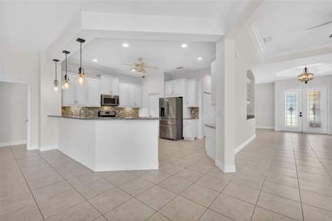 8237 Bridgeport Bay Circle, Mount Dora FL - photo 12 of 66