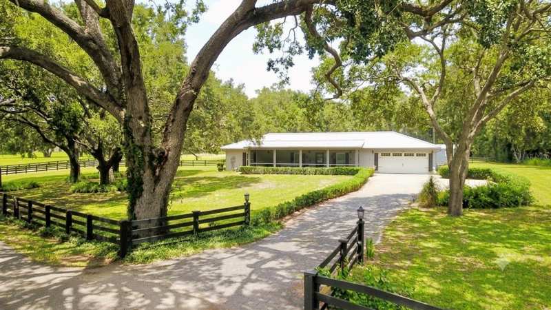 6 bedroom Farm at 16945 W Phil C Peters Road, Na, Winter Garden — photo 1