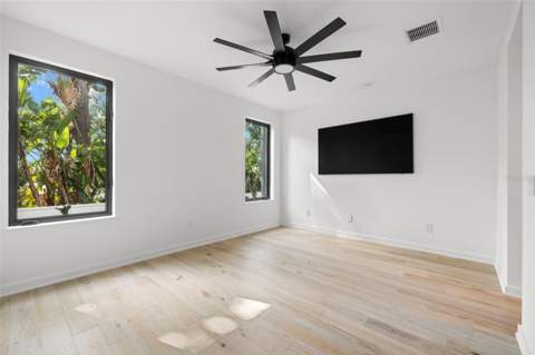 98 W Davis Boulevard, Tampa FL - photo 24 of 86
