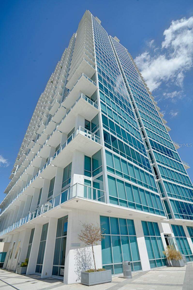 150 E ROBINSON STREET #PH3504 home for sale in Vue At Lake Eola Condos for Sale: 1 Listing