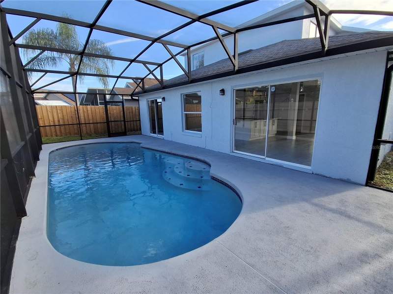 4 bedroom Single Family Residence at 1518 Avleigh Circle, Spring Lake, Orlando — photo 4