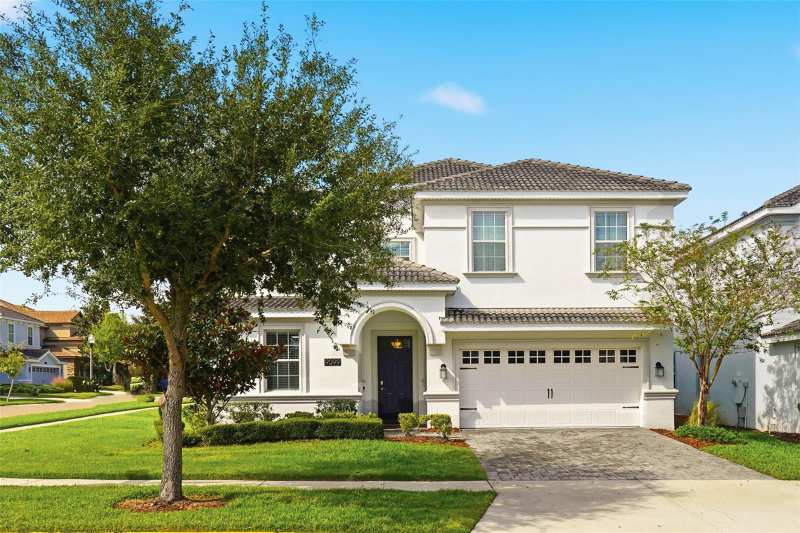 8 bedroom Single Family Residence at 9099 Hazard Street, Stoneybrook South, Davenport — photo 1
