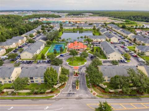 2836 Club Cortile Circle, Kissimmee FL - photo 17 of 21