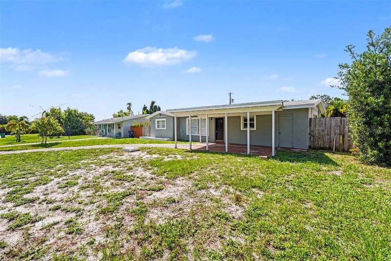 3 bedroom Single Family Residence at 11428 75th Avenue, Ridgewood Groves, Seminole — photo 2