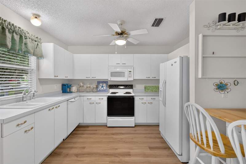 2 bedroom Single Family Residence at 1436 W Schwartz Boulevard, Lady Lake Orange Blossom Gardens Unit 13, Lady Lake — photo 5