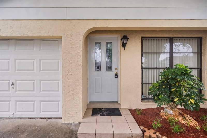 3 bedroom Single Family Residence at 9403 Afton Court, Timberlane Sub Unit 7A, Tampa — photo 3