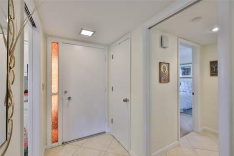 1520 Danbury Drive, Sun City Center FL - photo 7 of 51