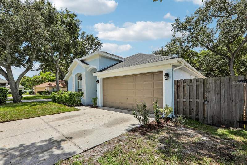 3 bedroom Single Family Residence at 2455 Hickman Circle, Hidden Pines At Countryside, Clearwater — photo 3