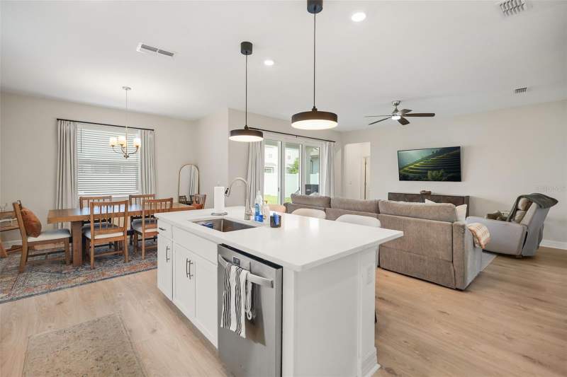 4 bedroom Single Family Residence at 1304 Silo Drive, Prairie Oaks, St Cloud — photo 5