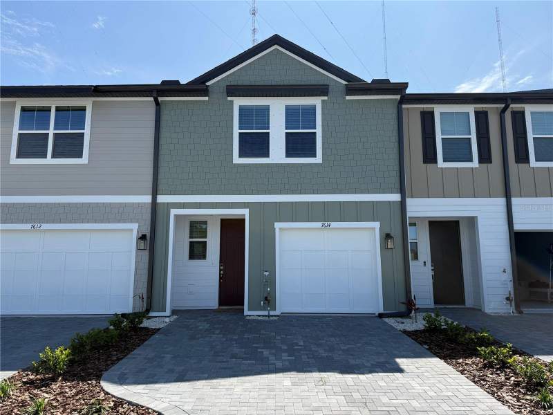 Montague TownhomesHomes for Sale in Tampa, FL