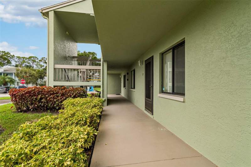 2 bedroom Condominium at 129 Nancy Drive, East Lake Woodlands Condo, Oldsmar — photo 5