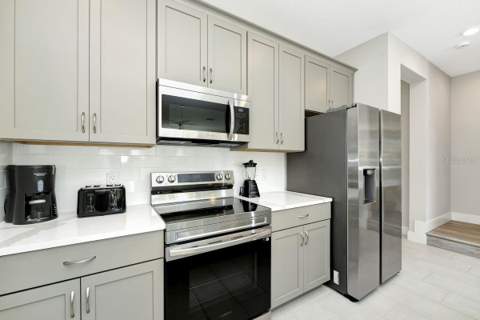7917 NW Spectrum Drive, Kissimmee FL - photo 8 of 25