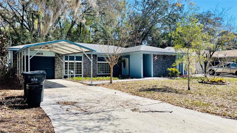 3 bedroom Single Family Residence at 14809 Tulip Drive, Floral Gardens Unit 4, Tampa — photo 2
