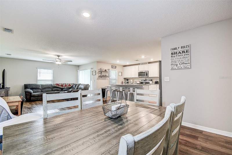 5 bedroom Single Family Residence at 11014 Golden Warbler, Royal Highlands, Brooksville — photo 4