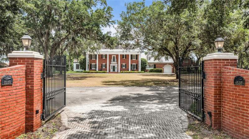 1530 Waterwitch Drive home for sale in TUXEDO ESTATES