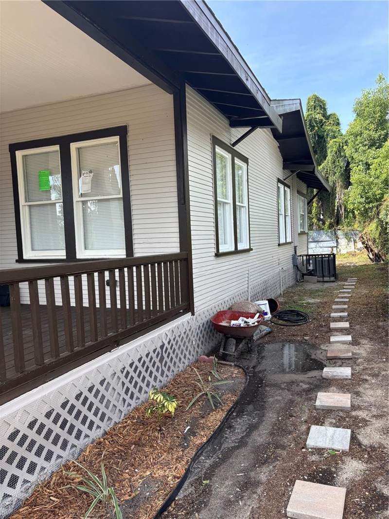 2 bedroom Single Family Residence at 8216 N 14th Street, Sulphur Spgs Add, Tampa — photo 4