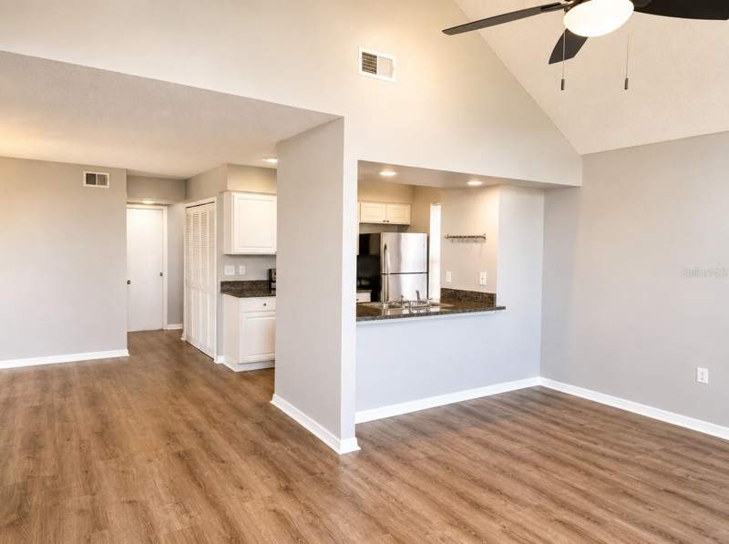 2 bedroom Condominium at 3226 Fox Squirrel Drive, Villas At Shadow Bay The, Kissimmee — photo 2