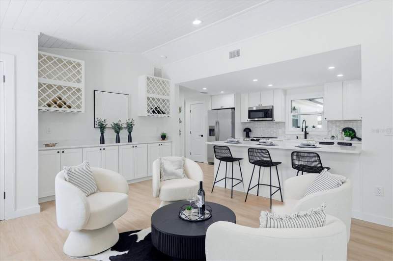3 bedroom Single Family Residence at 512 Sante Joseph Street, Beach Park, Venice — photo 4