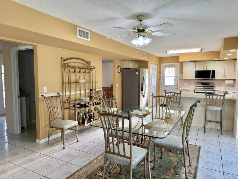 4 bedroom Single Family Residence at 1702 Sunkissed Drive, Sun Kissed Heights, Tarpon Springs — photo 4