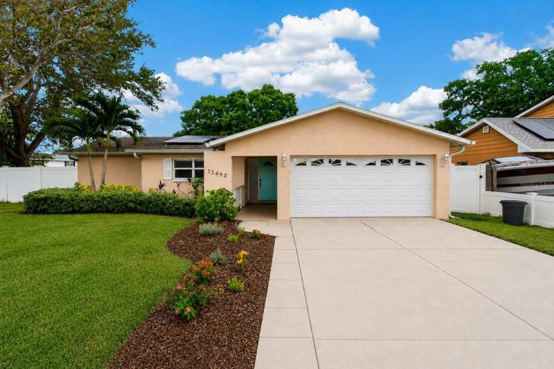 3 bedroom Single Family Residence at 12499 82nd Terrace, Boca Ciega Ridge 5th Add Unit One, Seminole — photo 1