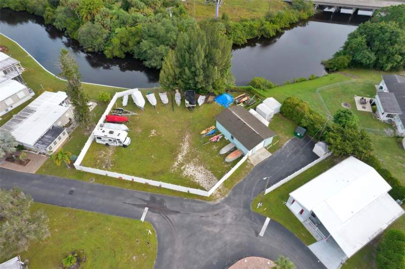 2 bedroom Mobile Home at 10100 Burnt Store Road #21, River Haven Mob Hme Park, Punta Gorda — photo 3