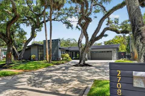 2708 N Dundee Street, home for sale on N Dundee Street