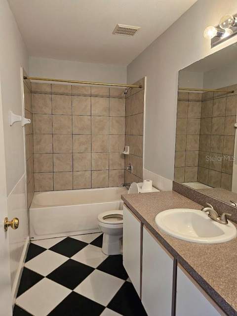2053 Fluorshire Drive, Brandon FL - photo 14 of 24