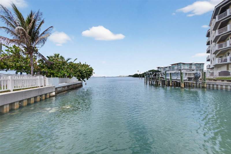 3 bedroom Single Family Residence at 1866 Venetian Point Drive, Venetian Point, Clearwater — photo 5