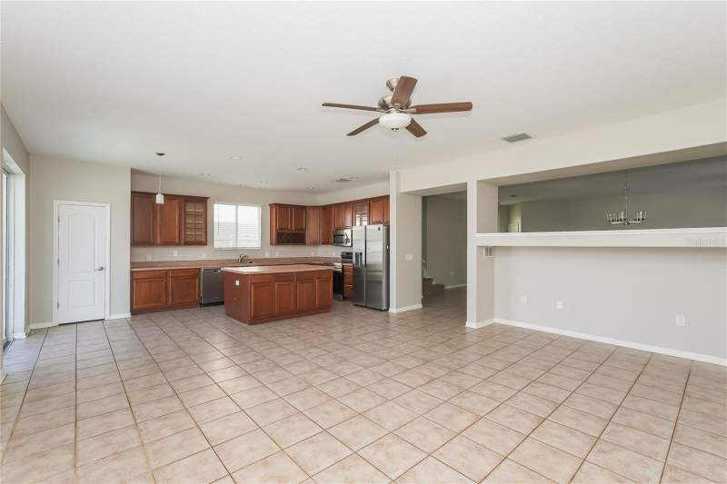4 bedroom Single Family Residence at 12125 Fox Bloom Avenue, South Bay Lakes Unit 1, Gibsonton — photo 2
