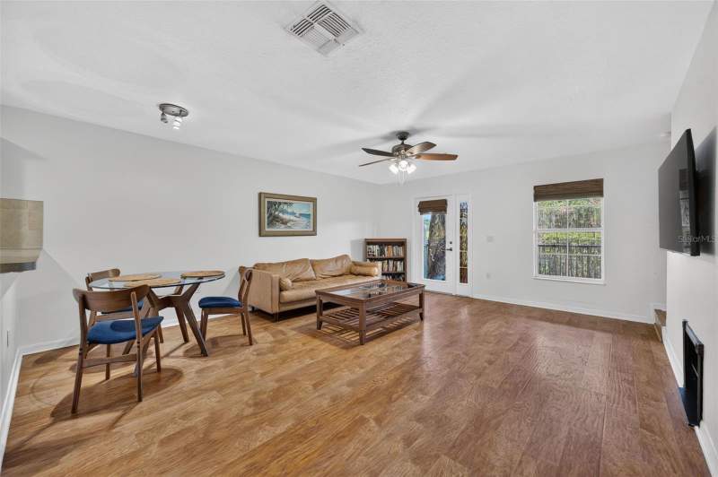 3 bedroom Townhouse at 476 Tradition Lane, Heritage Park Twnhms, Winter Springs — photo 3