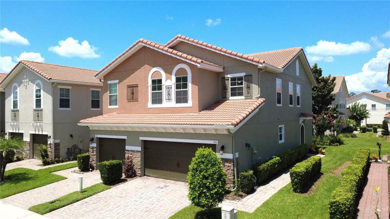 Terracina at Lake Forest