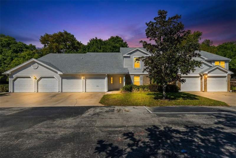 Coach Homes At Mariners Village