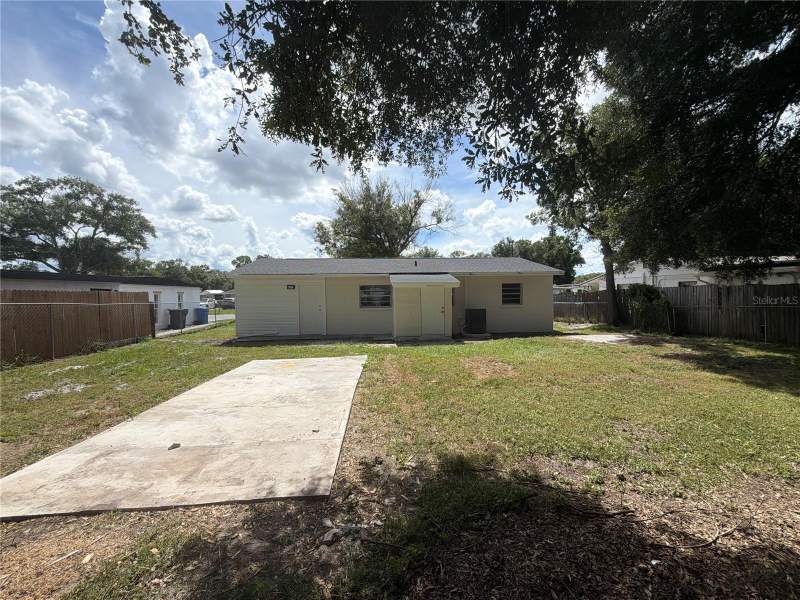 4 bedroom Single Family Residence at 7916 Endive Avenue, Progress Village Unit 1, Tampa — photo 5