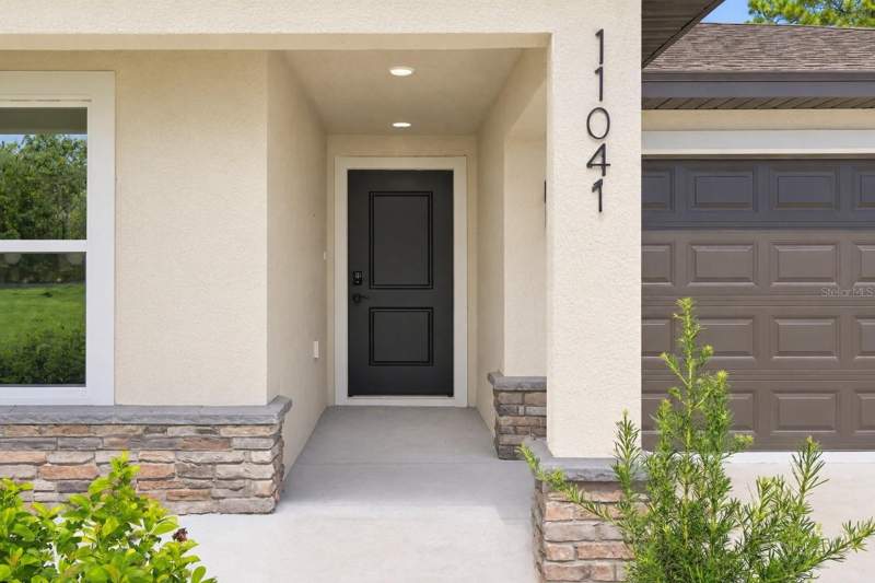 3 bedroom Single Family Residence at 11041 Spoonbill Road, Royal Highlands, Weeki Wachee — photo 4