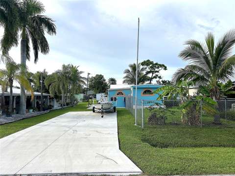 5489 Meadowlark Lane, home for sale in Bokeelia 33922