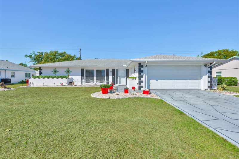 2 bedroom Single Family Residence at 1254 W Del Webb Boulevard, Del Webbs Sun City Florida Un, Sun City Center — photo 1