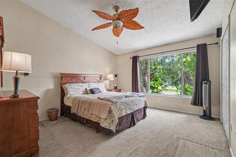 2 bedroom Townhouse at 12434 Berkeley Square Drive, Berkeley Square, Tampa — photo 2