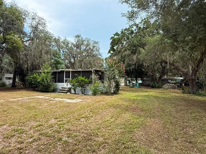 27416 WALNUT AVENUE home for sale in Okahumpka