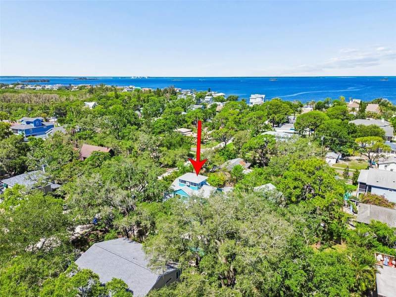 3 bedroom Single Family Residence at 416 Tennessee Avenue, Crystal Beach Rev, Crystal Beach — photo 4