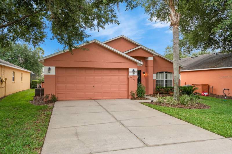 5 bedroom Single Family Residence at 17650 Woodcrest Way, Silver Creek Sub, Clermont — photo 3