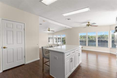 7113 Mount Piney Road #719, St Petersburg FL - photo 13 of 44