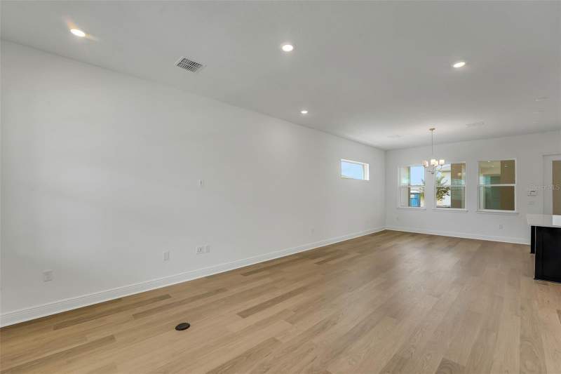 4 bedroom Single Family Residence at 9865 Peebles Street, Laureate Park Parcel N-2 Phase 1, Orlando — photo 4