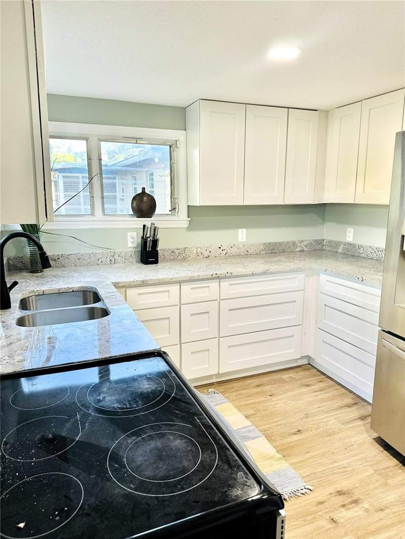 3 bedroom Single Family Residence at 5654 12th Street, City Zephyrhills, Zephyrhills — photo 3