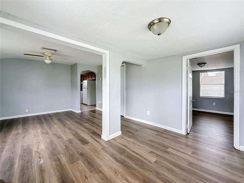 3 bedroom Single Family Residence at 2135 Oakley Avenue, Tangerine Central, St Petersburg — photo 4