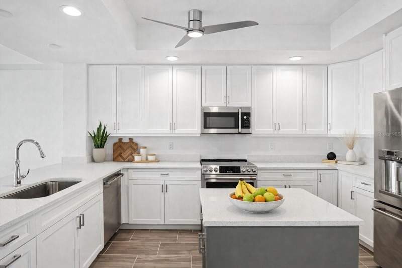 3 bedroom Condominium at 125 Island Way #304, Dolphin Harbour Condo, Clearwater Beach — photo 3