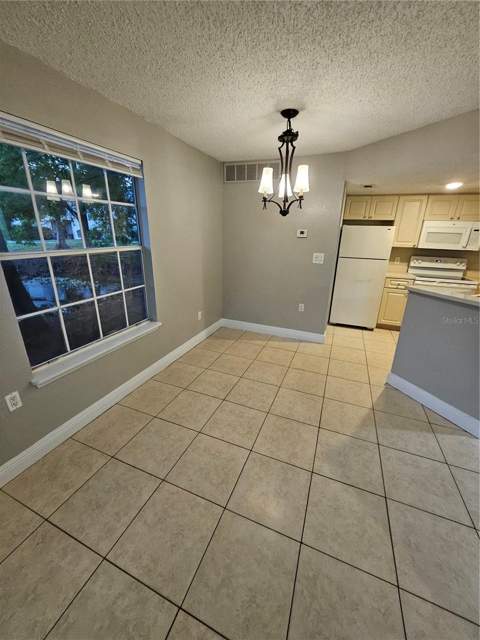 1908 Lake Atriums Circle #15, Orlando FL - photo 11 of 40