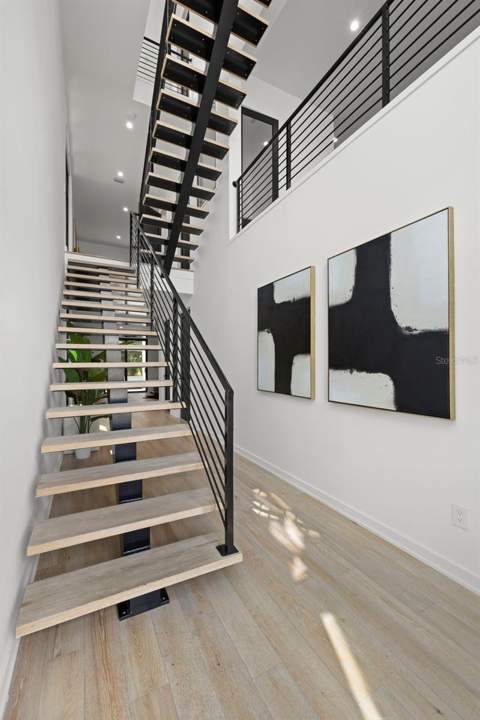 98 W Davis Boulevard, Tampa FL - photo 12 of 86
