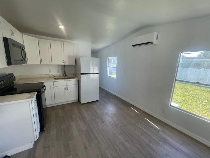 3 bedroom Mobile Home at 7489 CHARLIN PARKWAY, CHARLIN PARK SIXTH ADD, ORLANDO — photo 4