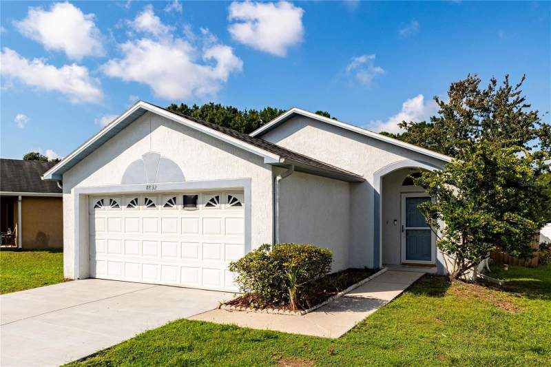 8832 VALENCIA OAKS COURT home for sale in Valencia Woods